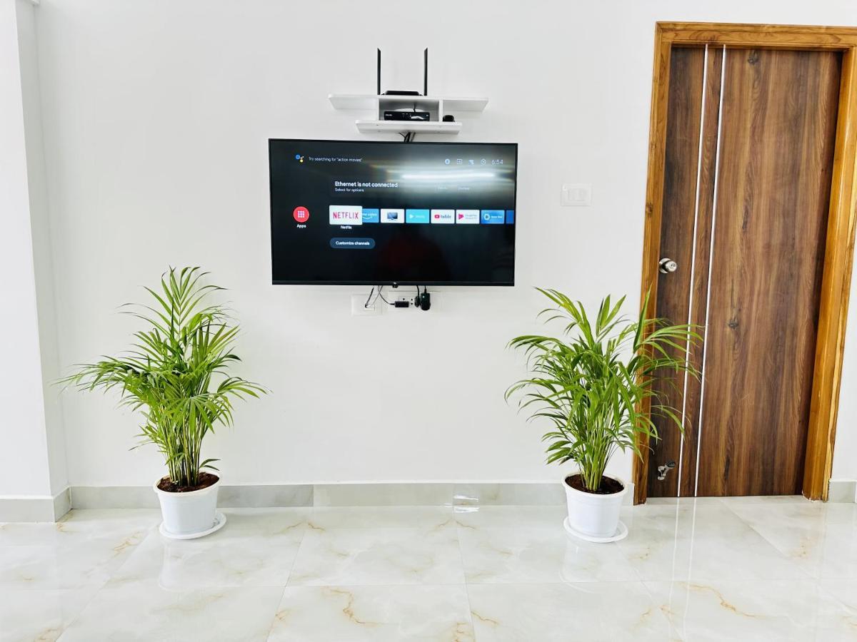 Tirupati Homestay - Shilparamam - Luxury Ac Apartments By Stayflexi - Fast Wifi, Kitchen, Android Tv - Walk To Ps4 Pure Veg Restaurant - Easy Access To Airport, Railway Station And To All Temples Екстер'єр фото